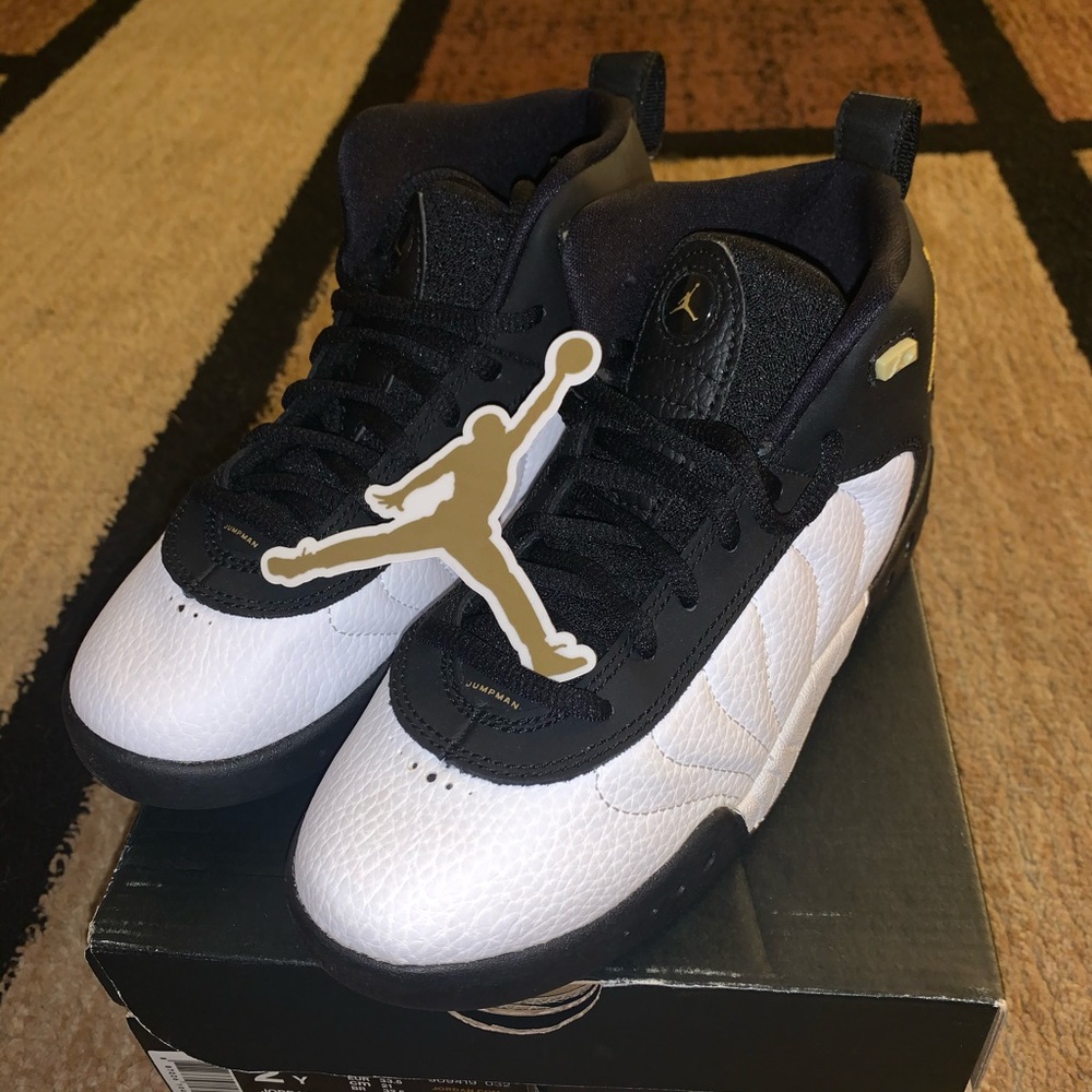 BRAND NEW: Boy’s Jumpman Pro